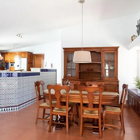 Casa Ajabo With Heateable Pool