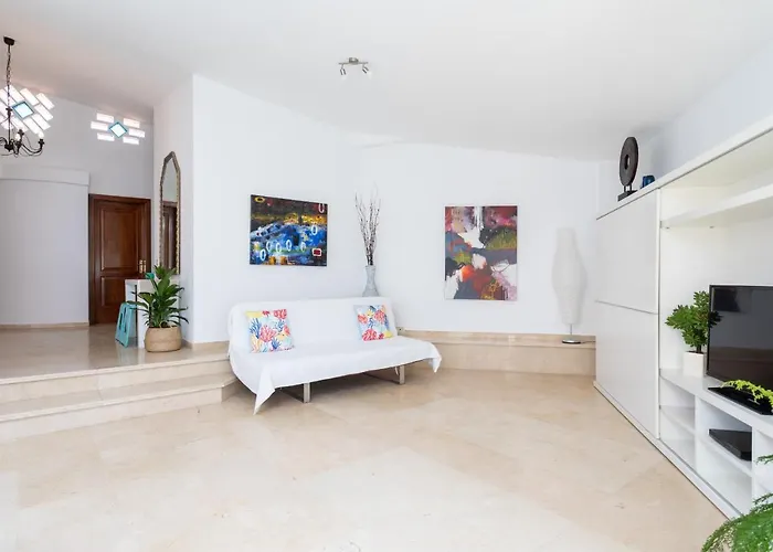 Willa Casa Ajabo With Heateable Pool Costa Adeje (Tenerife)